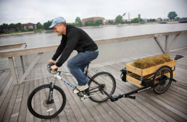 Bike pulling trailer on sale